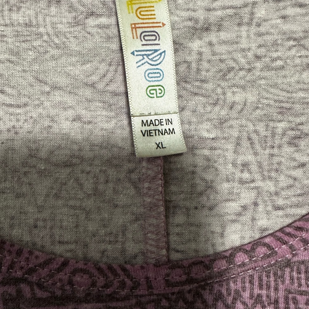 LuLaRoe Lavender Textured Tee - XL